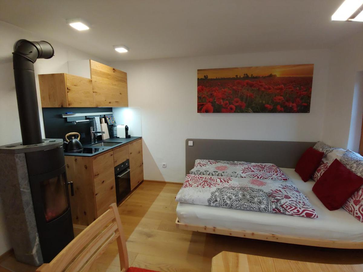 Kleine Reblaus Apartment Bad Waltersdorf Luaran gambar